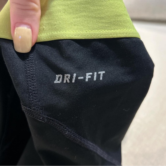 Nike pro shorts - Picture 3 of 4